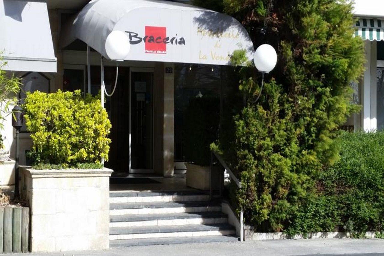Hostellerie De La Vendee Lancy Exterior photo