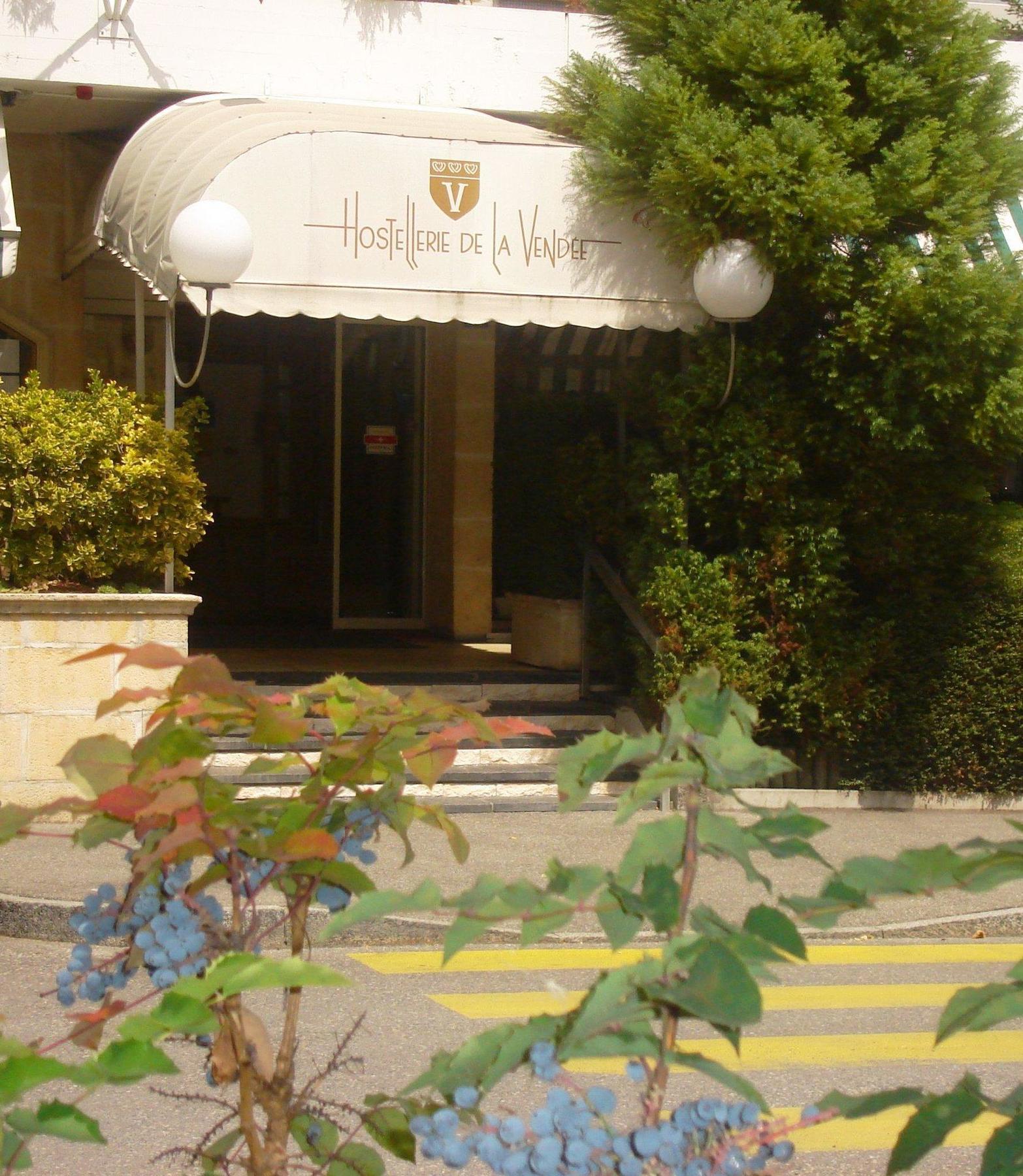 Hostellerie De La Vendee Lancy Exterior photo