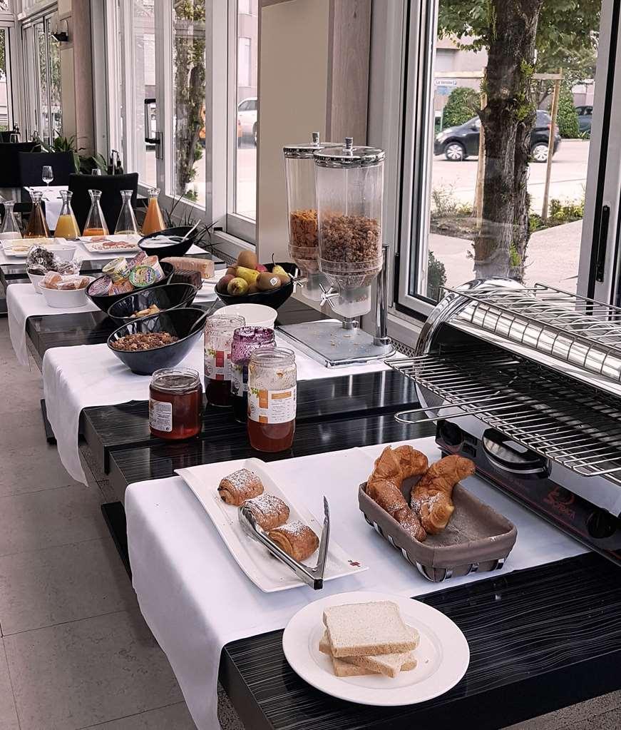 Hostellerie De La Vendee Lancy Restaurant photo